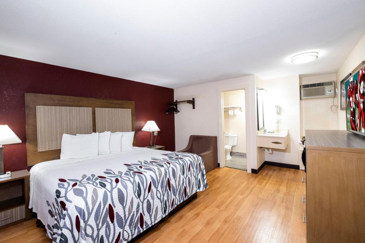 Red Roof Inn Neptune - Jersey Shore Екстериор снимка