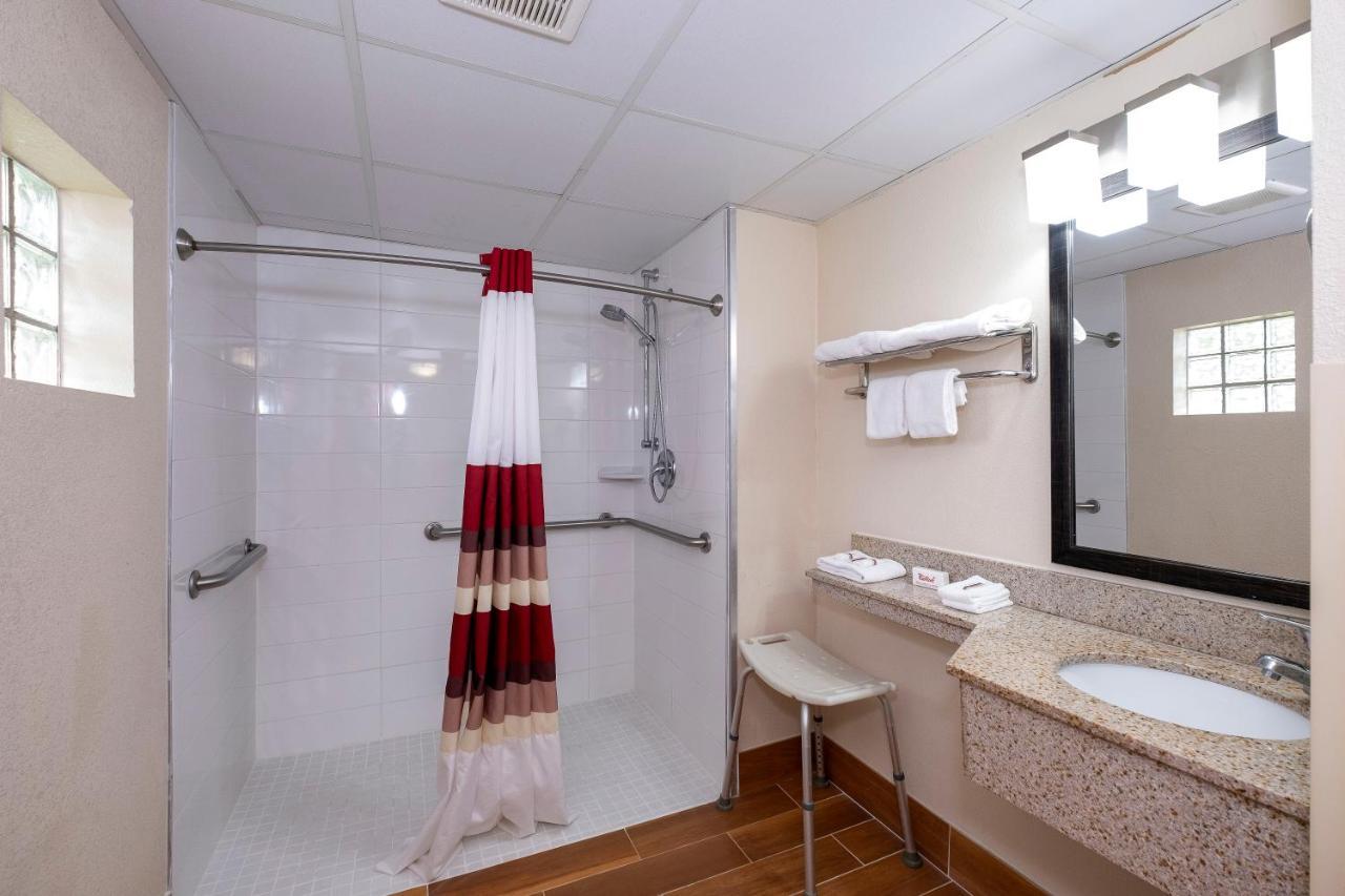 Red Roof Inn Neptune - Jersey Shore Екстериор снимка
