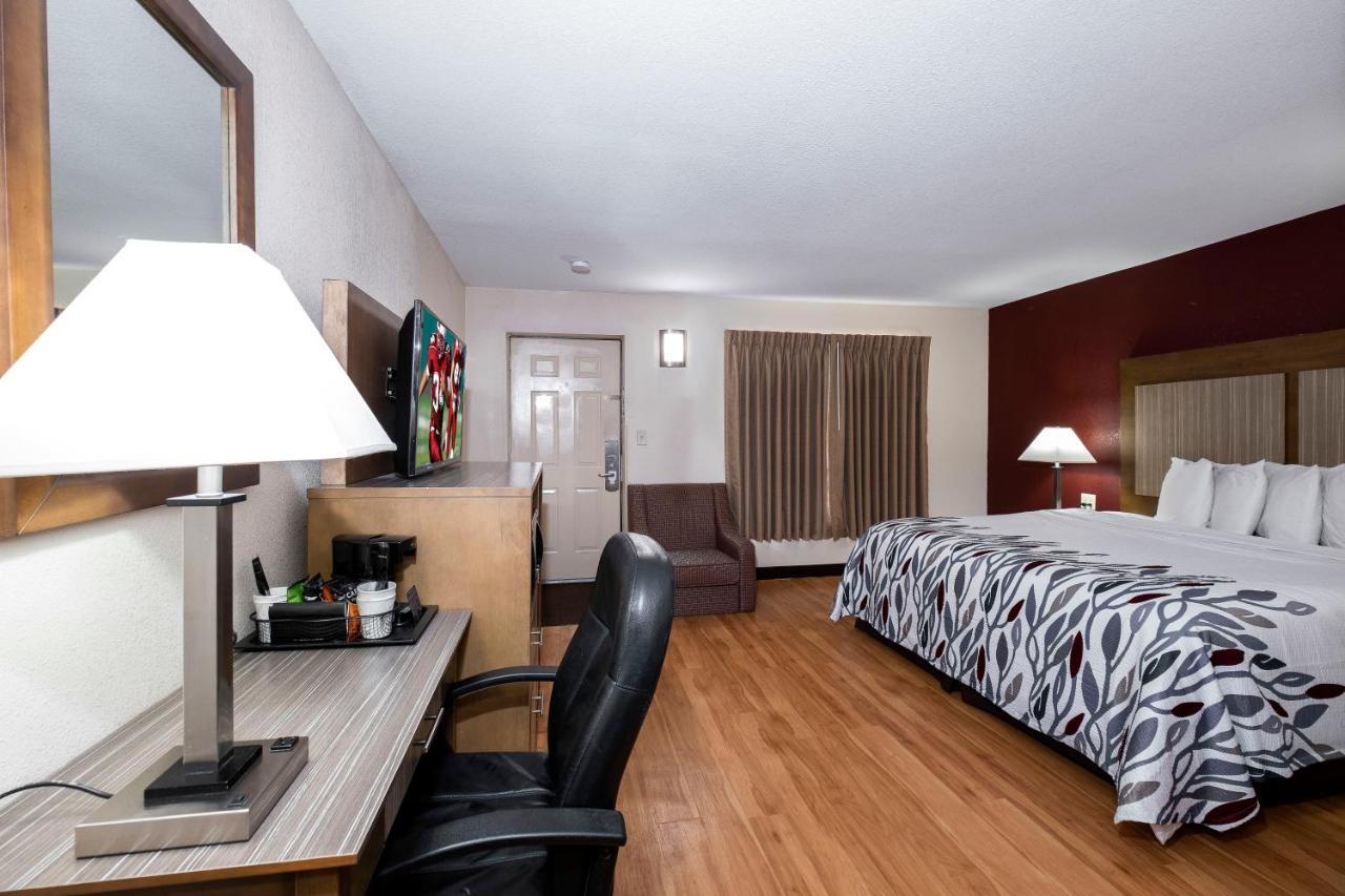 Red Roof Inn Neptune - Jersey Shore Екстериор снимка