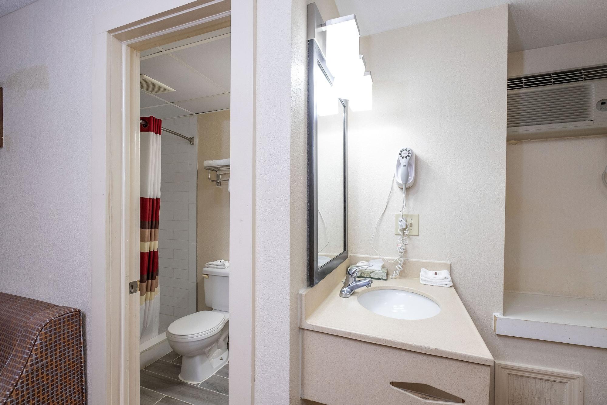 Red Roof Inn Neptune - Jersey Shore Екстериор снимка