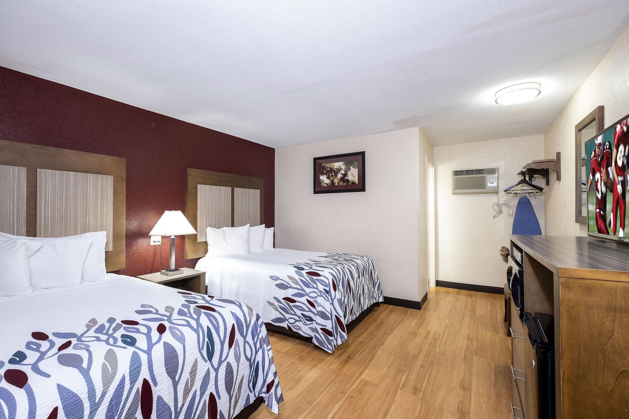 Red Roof Inn Neptune - Jersey Shore Екстериор снимка