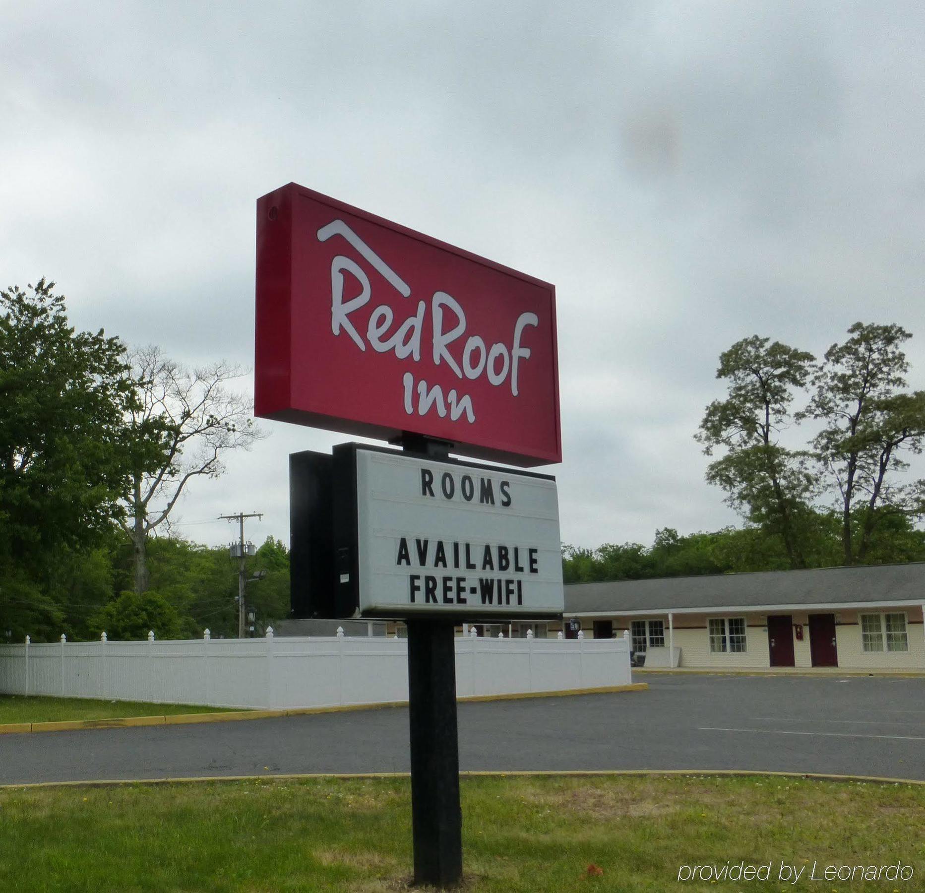 Red Roof Inn Neptune - Jersey Shore Екстериор снимка